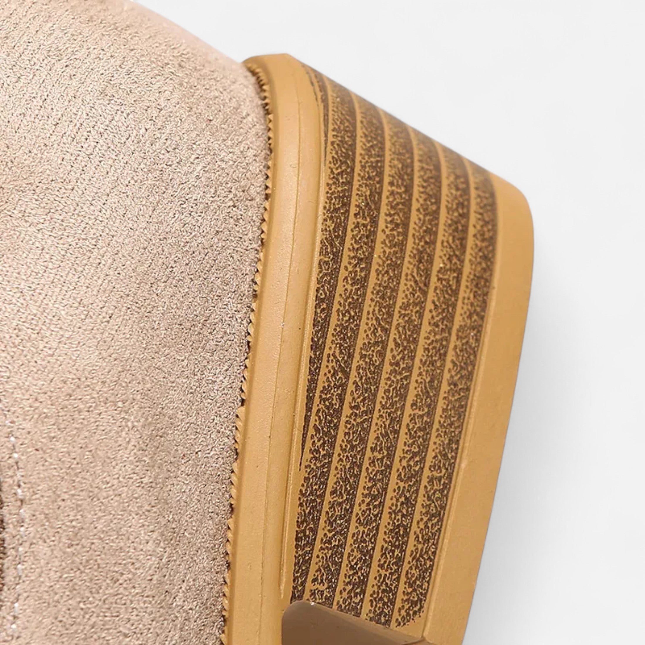 Darvelle | Women's Mid-Heel Chelsea Boots in Suede